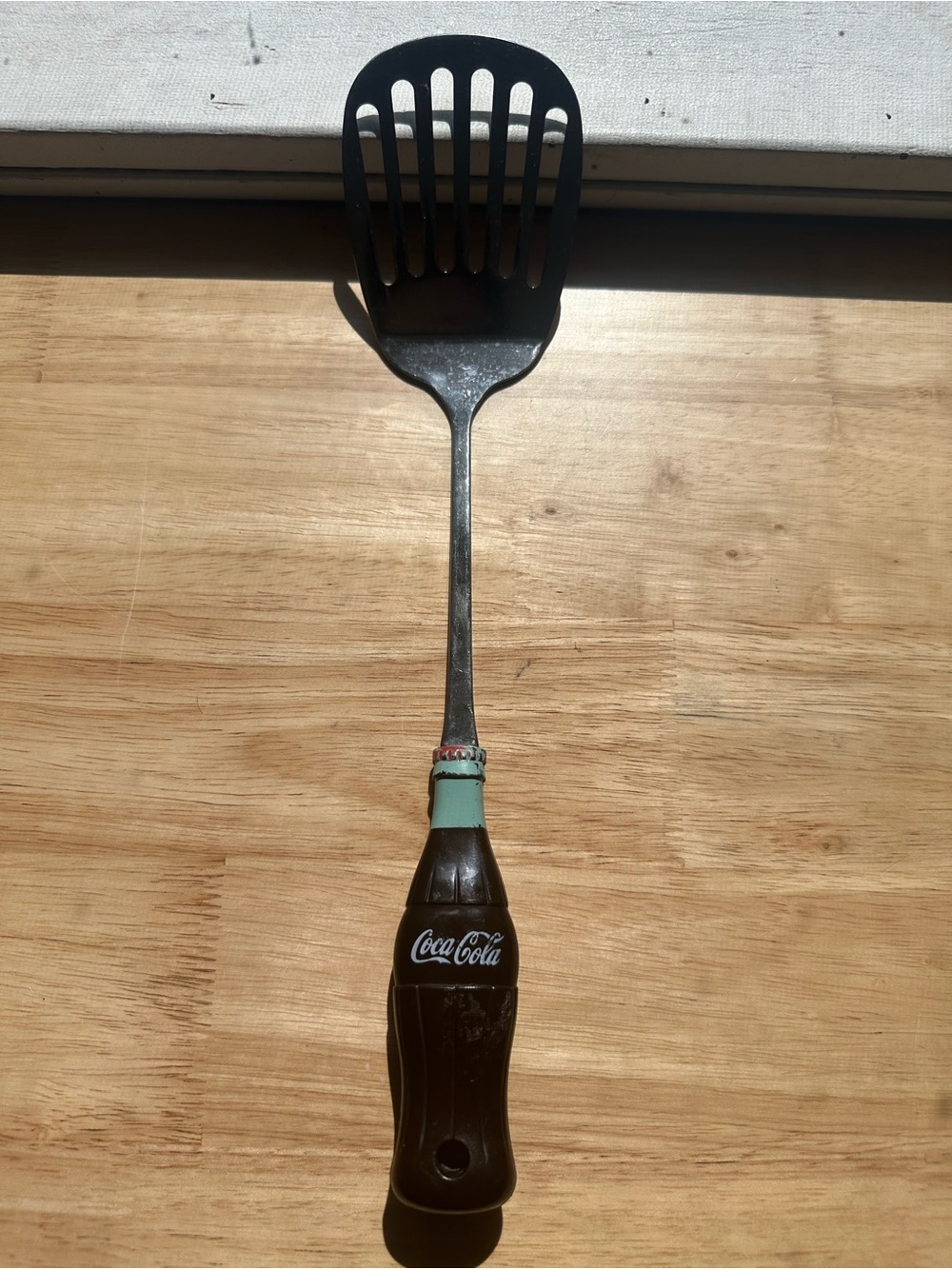 Vintage Inox Edelstahl Coca Cola Brown and Mint Bottle-Handle Slotted spatula